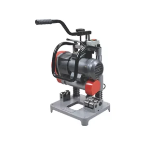 Pipe cutting machine